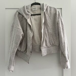 Abercrombie cropped gray workout jacket